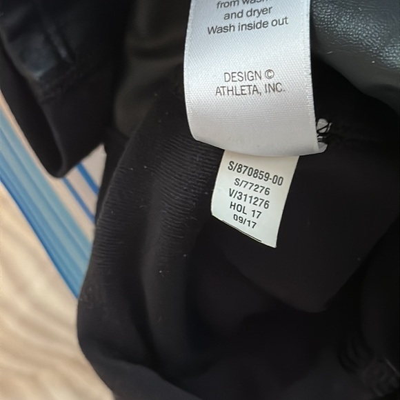 Athleta Gleam Chaturanga to Town Tight Faux Leather w/ Pockets, Size M, Black - Picture 8 of 8